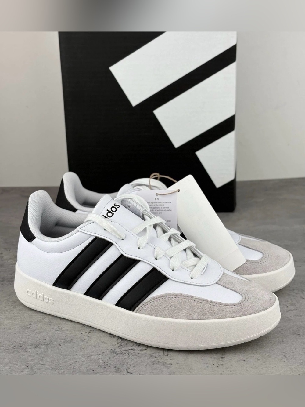 Women’s Adidas Barreda Sneakers Size 10 White Black Grey Casual New In Box